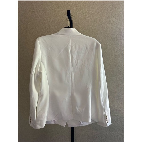 Generation Love Delilah Crepe Blazer in White SIZES XL and 2XL. SALE - Picture 6 of 11